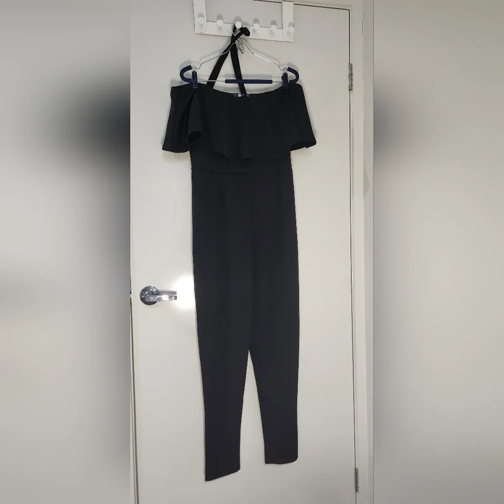 Halter Neck Cold Shoulder Ruffle Jumpsuit/ Black - Size 14AU - Picture 3 of 7